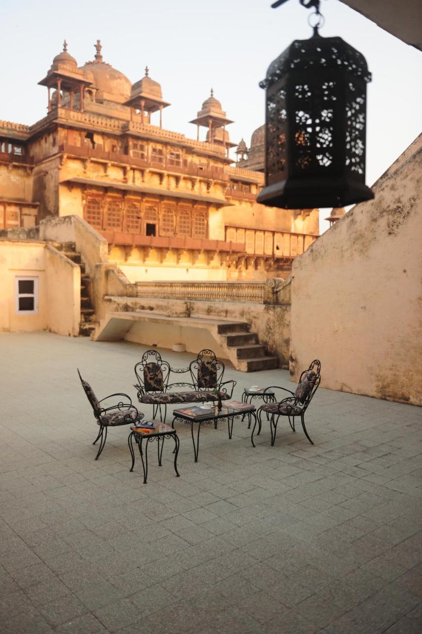 ホテルMpt Sheesh Mahal, オルチャ エクステリア 写真